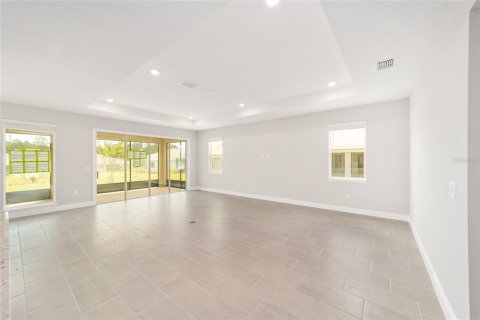 House in Ocala, Florida 2 bedrooms, 231.61 sq.m. № 1911293 - photo 11