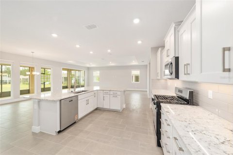 House in Ocala, Florida 2 bedrooms, 231.61 sq.m. № 1911293 - photo 22