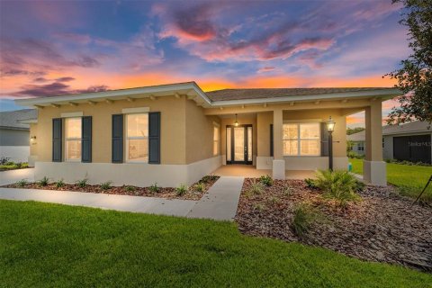 House in Ocala, Florida 2 bedrooms, 231.61 sq.m. № 1911293 - photo 1