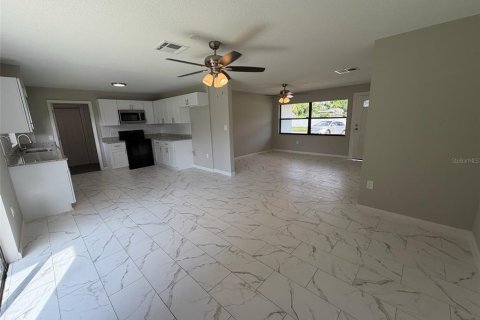 Villa ou maison à vendre à Orlando, Floride: 3 chambres, 94.67 m2 № 2408583 - photo 8