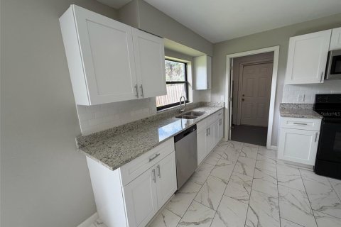 Villa ou maison à vendre à Orlando, Floride: 3 chambres, 94.67 m2 № 2408583 - photo 10