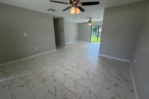 Villa ou maison à vendre à Orlando, Floride: 3 chambres, 94.67 m2 № 2408583 - photo 7