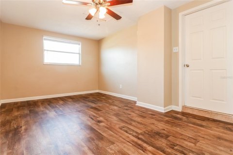 House in Holiday, Florida 3 bedrooms, 127.28 sq.m. № 1913950 - photo 9