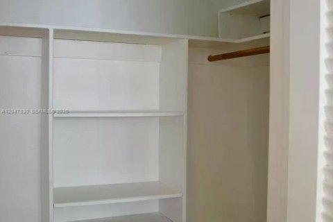 Купить кондоминиум в Бока-Ратон, Флорида 2 спальни, 73.49м2, № 2245040 - фото 17