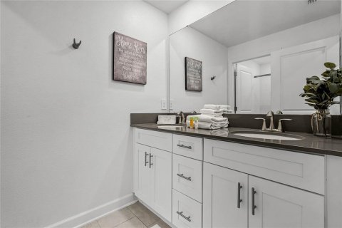 Townhouse in Kissimmee, Florida 4 bedrooms, 201.41 sq.m. № 1548290 - photo 27