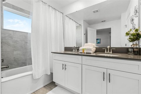 Townhouse in Kissimmee, Florida 4 bedrooms, 201.41 sq.m. № 1548290 - photo 30