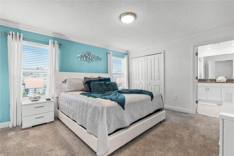 Townhouse in Kissimmee, Florida 4 bedrooms, 201.41 sq.m. № 1548290 - photo 21