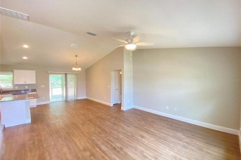 Villa ou maison à louer à Ocala, Floride: 3 chambres, 134.71 m2 № 1885261 - photo 4