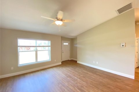 Villa ou maison à louer à Ocala, Floride: 3 chambres, 134.71 m2 № 1885261 - photo 2