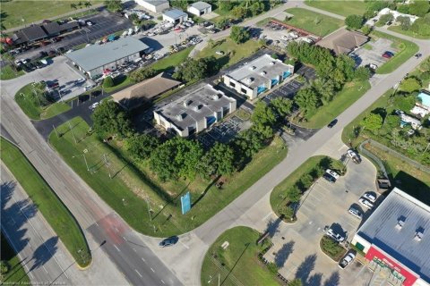 Commercial property in Lake Placid, Florida 580.45 sq.m. № 2371024 - photo 13