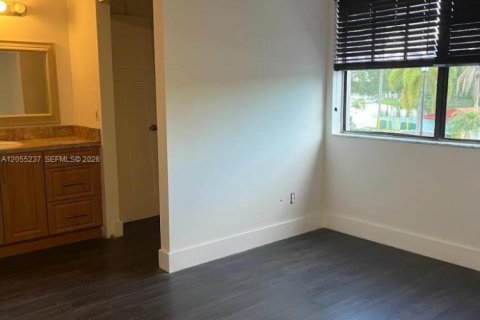 Touwnhouse à vendre à Pembroke Pines, Floride: 2 chambres, 94.48 m2 № 2171575 - photo 3