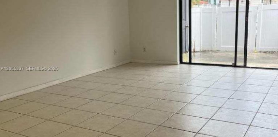 Touwnhouse à Pembroke Pines, Floride 2 chambres, 94.48 m2 № 2171575