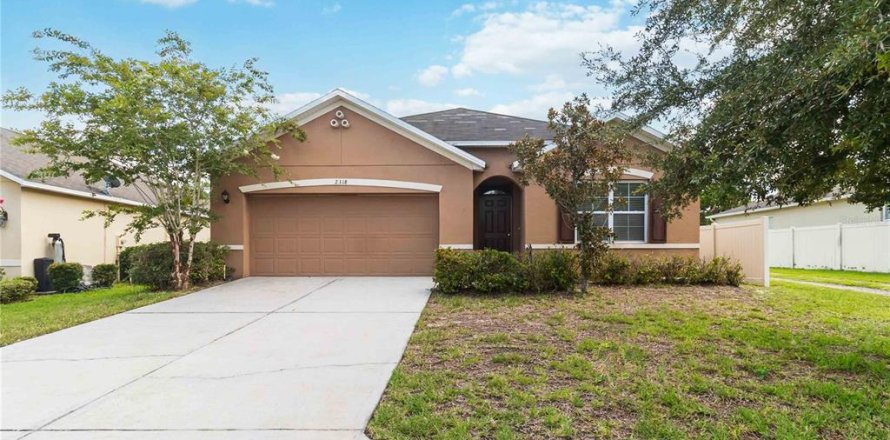 House in Davenport, Florida 3 bedrooms, 171.96 sq.m. № 2196141