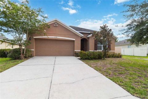 House in Davenport, Florida 3 bedrooms, 171.96 sq.m. № 2196141 - photo 2