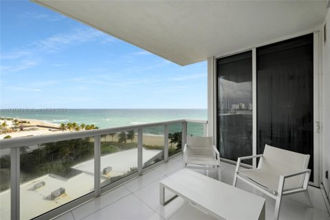 Condominio en alquiler en Sunny Isles Beach, Florida, 2 dormitorios, 139.26 m2 № 1958884 - foto 5