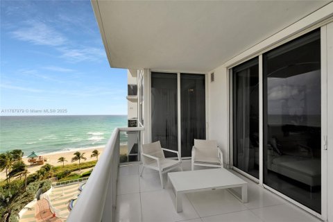 Condominio en alquiler en Sunny Isles Beach, Florida, 2 dormitorios, 139.26 m2 № 1958884 - foto 22