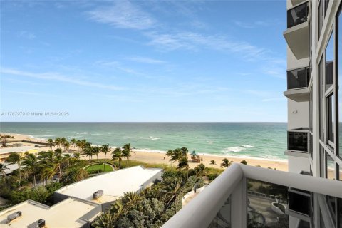 Condominio en alquiler en Sunny Isles Beach, Florida, 2 dormitorios, 139.26 m2 № 1958884 - foto 2
