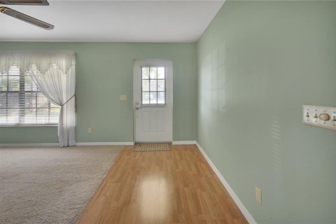 House in DeLand, Florida 3 bedrooms, 142.98 sq.m. № 2395891 - photo 13