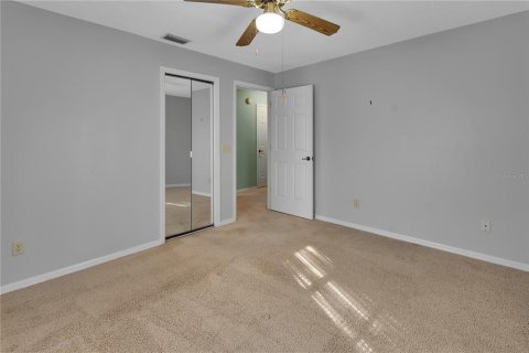 House in DeLand, Florida 3 bedrooms, 142.98 sq.m. № 2395891 - photo 21