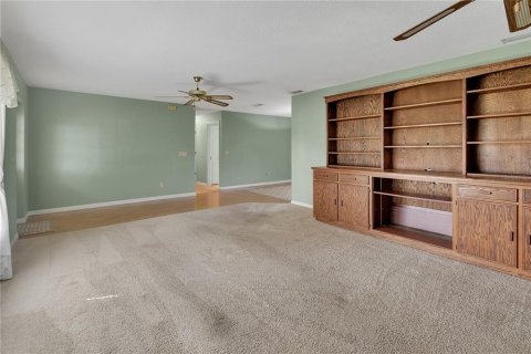 House in DeLand, Florida 3 bedrooms, 142.98 sq.m. № 2395891 - photo 5