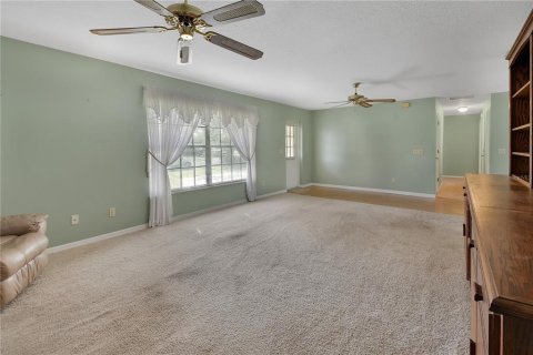 House in DeLand, Florida 3 bedrooms, 142.98 sq.m. № 2395891 - photo 4