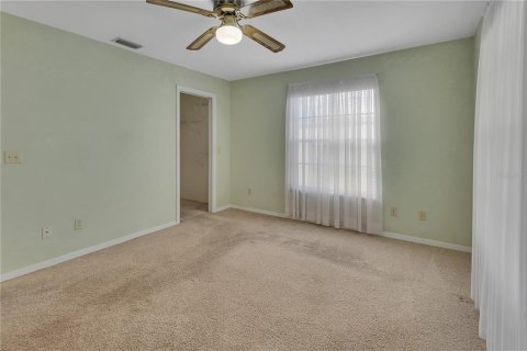 House in DeLand, Florida 3 bedrooms, 142.98 sq.m. № 2395891 - photo 15