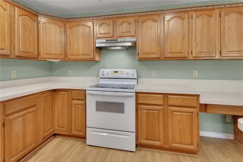 House in DeLand, Florida 3 bedrooms, 142.98 sq.m. № 2395891 - photo 11