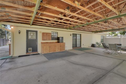 House in DeLand, Florida 3 bedrooms, 142.98 sq.m. № 2395891 - photo 29