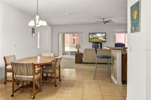 House in Apopka, Florida 3 bedrooms, 183.3 sq.m. № 1509717 - photo 6