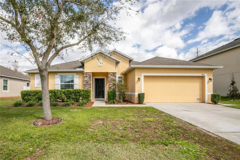 House in Apopka, Florida 3 bedrooms, 183.3 sq.m. № 1509717 - photo 1