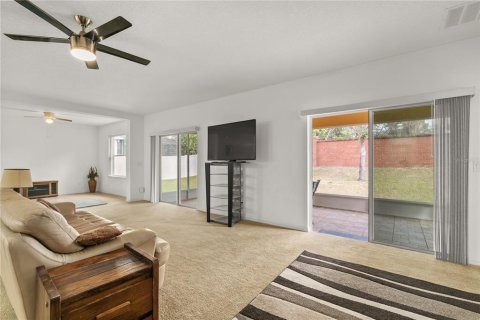 House in Apopka, Florida 3 bedrooms, 183.3 sq.m. № 1509717 - photo 16