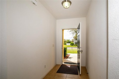 House in Apopka, Florida 3 bedrooms, 183.3 sq.m. № 1509717 - photo 5