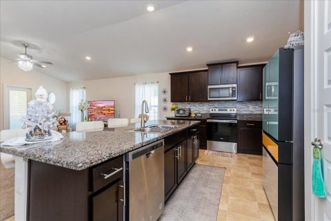 Villa ou maison à louer à Kissimmee, Floride: 3 chambres, 165.64 m2 № 1616067 - photo 12