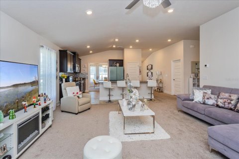 Villa ou maison à louer à Kissimmee, Floride: 3 chambres, 165.64 m2 № 1616067 - photo 13