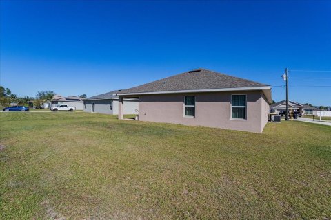 Villa ou maison à louer à Kissimmee, Floride: 3 chambres, 165.64 m2 № 1616067 - photo 3
