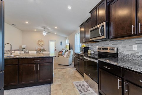 Villa ou maison à louer à Kissimmee, Floride: 3 chambres, 165.64 m2 № 1616067 - photo 9