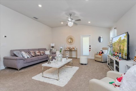 Villa ou maison à louer à Kissimmee, Floride: 3 chambres, 165.64 m2 № 1616067 - photo 15