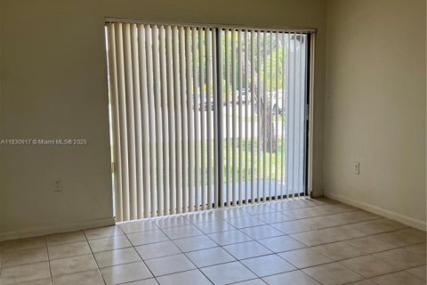Copropriété à louer à Hialeah, Floride: 1 chambre, 63.08 m2 № 1806473 - photo 4