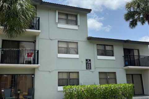 Copropriété à louer à Hialeah, Floride: 1 chambre, 63.08 m2 № 1806473 - photo 3