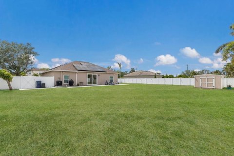 House in Palmetto, Florida 3 bedrooms, 146.41 sq.m. № 2116221 - photo 15