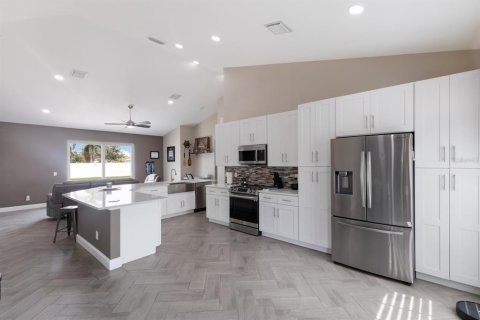 House in Palmetto, Florida 3 bedrooms, 146.41 sq.m. № 2116221 - photo 3
