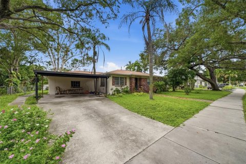 Villa ou maison à vendre à Tampa, Floride: 3 chambres, 188.22 m2 № 2344879 - photo 11