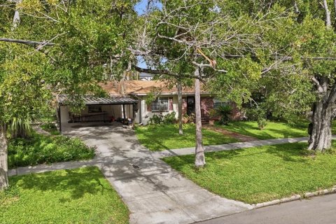 Villa ou maison à vendre à Tampa, Floride: 3 chambres, 188.22 m2 № 2344879 - photo 12