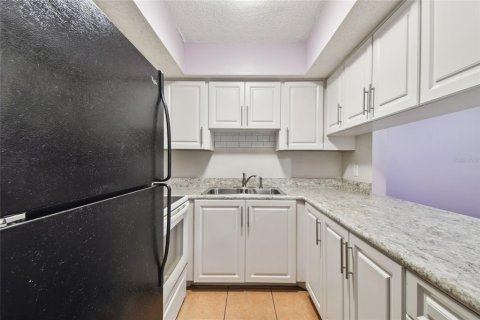 Купить кондоминиум в Холидэй, Флорида 5 комнат, 80.82м2, № 1824369 - фото 26