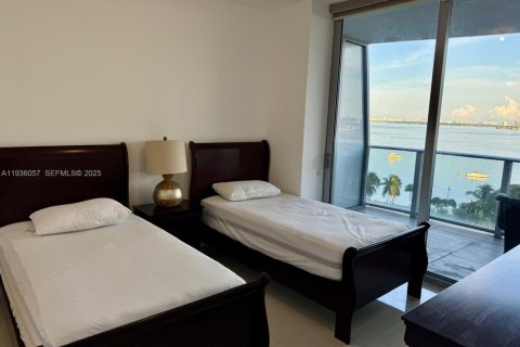 Condo in Miami, Florida, 2 bedrooms № 1994164 - photo 8