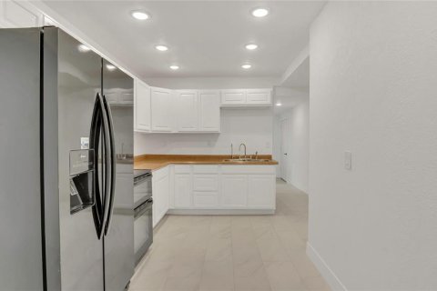 Propiedad comercial en alquiler en Oviedo, Florida, 365.66 m2 № 1675712 - foto 13