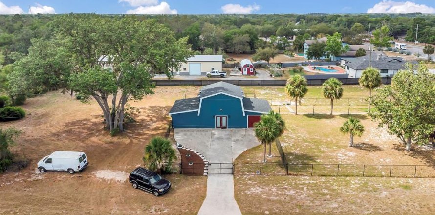 Propiedad comercial en Oviedo, Florida 365.66 m2 № 1675712
