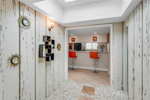 Снять в аренду таунхаус в Хейнс-Сити, Флорида 2 спальни, 183.3м2, № 1893734 - фото 11