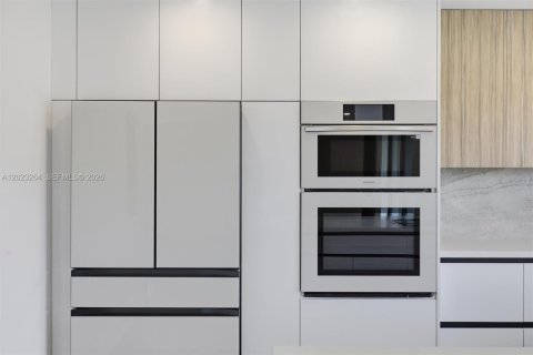 Villa ou maison à vendre à Miami, Floride: 4 chambres, 288.37 m2 № 2084812 - photo 10