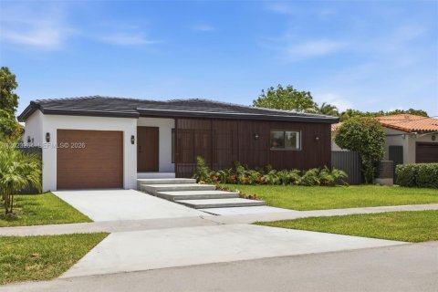 Villa ou maison à vendre à Miami, Floride: 4 chambres, 288.37 m2 № 2084812 - photo 4